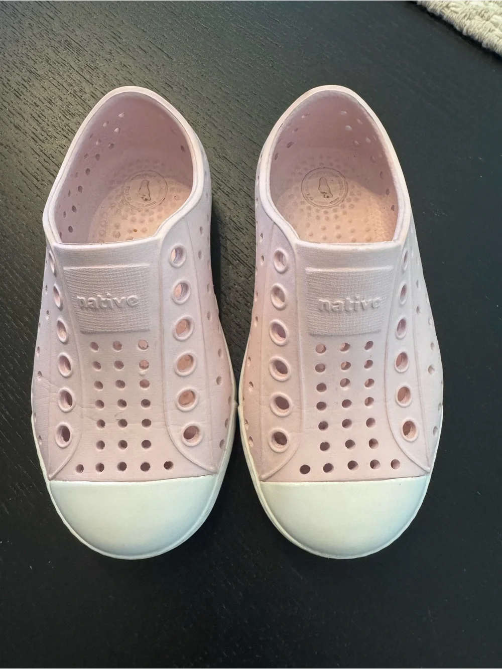 Native Kids Water Shoes Slip-On in Pale Pink with White Toe